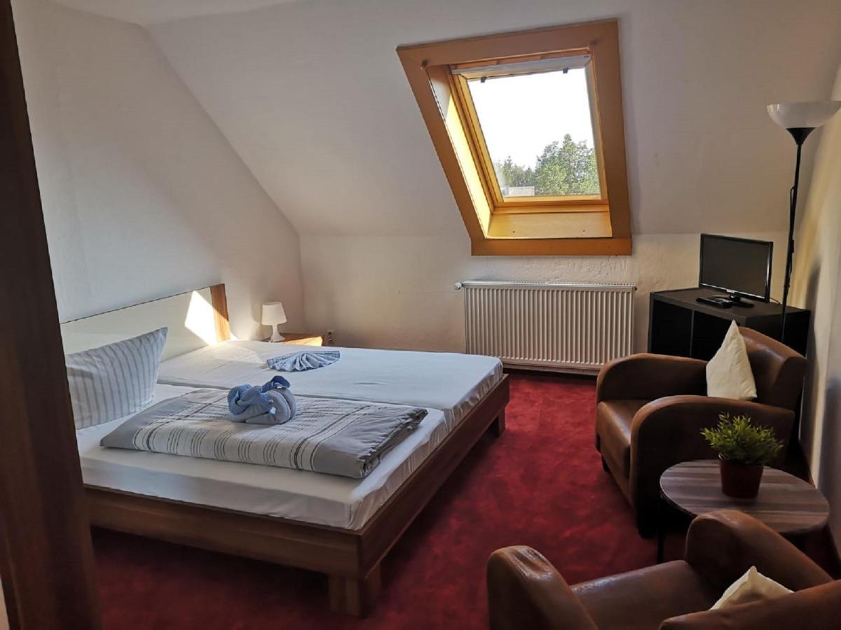 Pension & Gasthof Erbgericht Hoehenlage 850M Marienberg Dış mekan fotoğraf