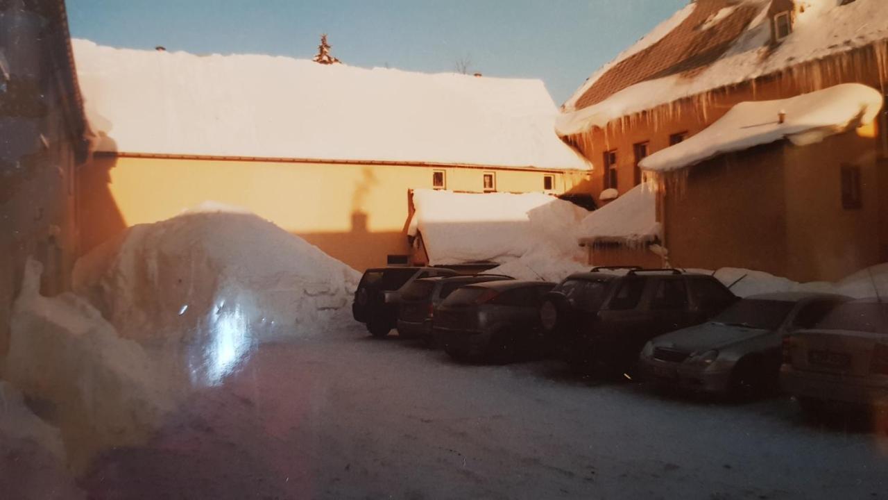 Pension & Gasthof Erbgericht Hoehenlage 850M Marienberg Dış mekan fotoğraf